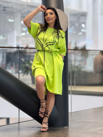 Rochie cu detaliu negru tip sacou [5]