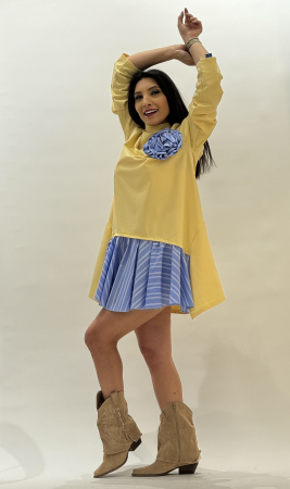 Rochii de zi - Rochie cu floare albastra