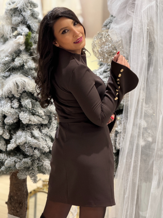 Rochie cu nasturi decorativi [5]