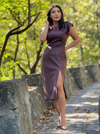 Rochii de zi - Rochie din piele ecologica cu umeri bufanti