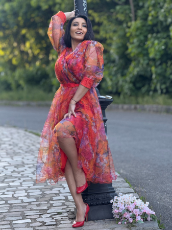 Rochie din tulle pe fond portocaliu [5]