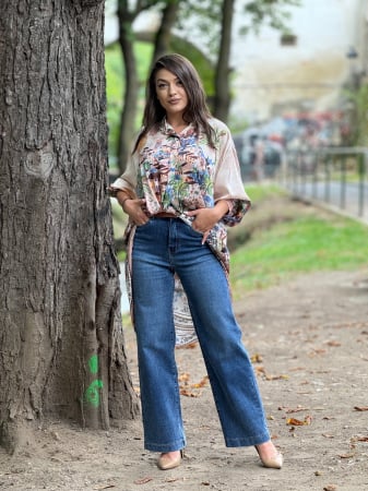 Pantaloni - Jeans drept cu croi lejer si curea maro