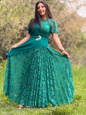 Rochie eleganta cu design asimetric si dantela [6]