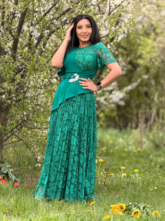 Rochie eleganta cu design asimetric si dantela [5]