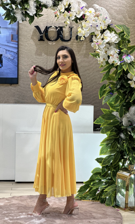 Rochie galbena cu floare in piept [2]