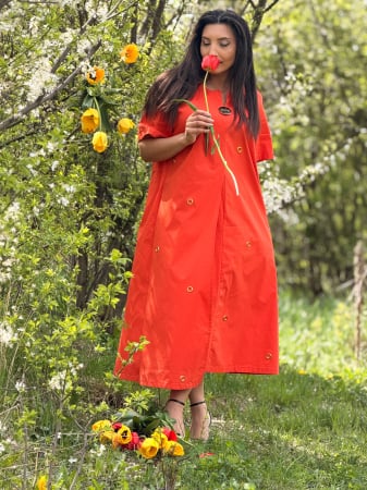 Noutati - Rochie lejera cu aplicatii metalice decorative