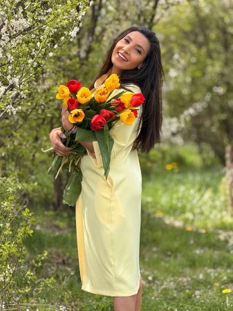 Rochie lejera cu nasturi aurii decorativi [2]