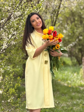 Noutati - Rochie lejera cu nasturi aurii decorativi