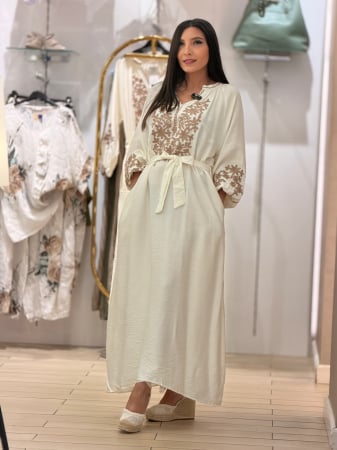 Colectia NOUA - Rochie lunga alba cu broderie florala bej