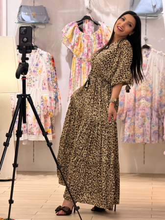 Imbracaminte de dama - Rochie lunga animal print cu snur la spate