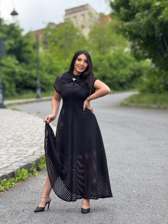 Rochie lunga eleganta cu dungi si transparente [4]