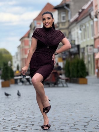 Rochii de eveniment - Rochie midi din dantela