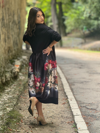 Rochie neagra cu imprimeu flori rosii [3]