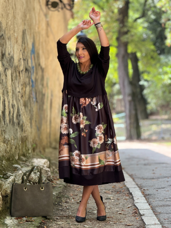 Rochie neagra cu imprimeu margarete [1]