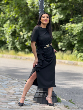 Rochie neagra cu volanas pe picior si detaliu in talie [4]