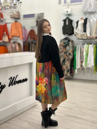 Rochie neagra lunga cu imprimeu floricele colorate [1]
