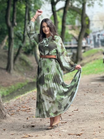 Rochii de eveniment - Rochie plisata verde si curea in talie