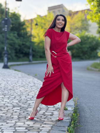 Rochii de eveniment - Rochie rosie cu detaliu auriu in talie