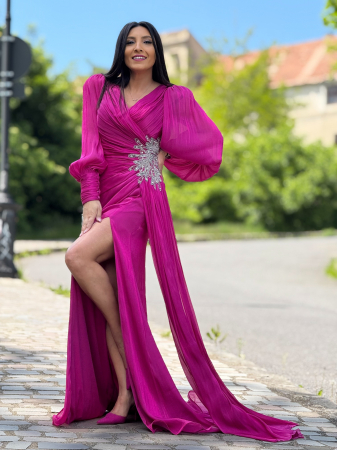 Rochii de eveniment - Rochie roz cu pietricele aplicate
