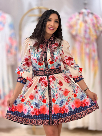 Rochie scurta cu imprimeu flori rosii cu nasturi si curea in talie [4]