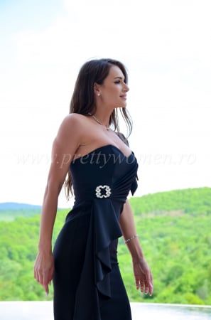 Rochie scurta pe un umar si detaliu in talie [3]