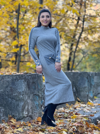 Rochii de zi - Rochie tricotata gri cu curea si nasturi aurii