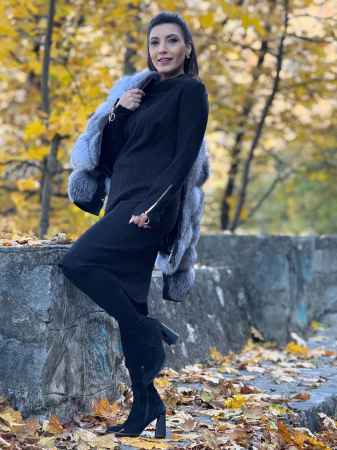 Rochie tricotata neagra cu detaliu metalic la umar [4]
