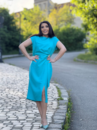 Rochii de eveniment - Rochie turcoaz cu detaliu auriu in talie