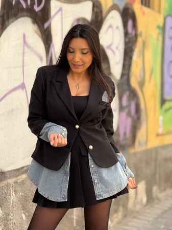 Noutati - Sacou negru cu insertii tip camasa din denim
