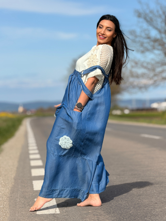 Salopeta din jeans cu floricele aplicate [3]