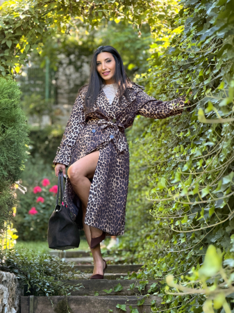 Geci si jachete - Trench animal print cu cordon in talie