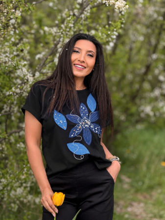 Tricou cu aplicatie florala 3D [1]