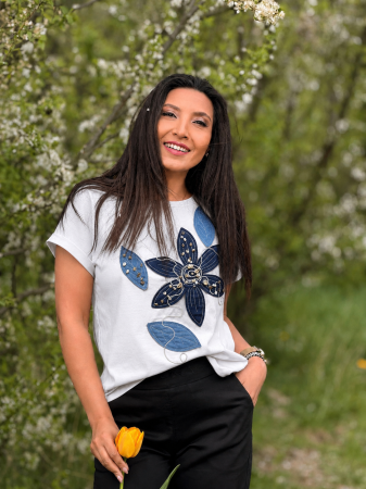 Tricou cu aplicatie florala 3D [1]