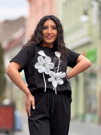 Imbracaminte de dama - Tricou cu aplicatie florala 3D din voal cu detalii stralucitoare