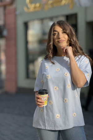 Tricouri si topuri - Tricou cu aplicatii florale crosetate