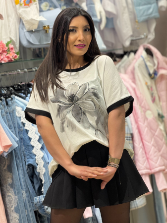 Tricou cu imprimeu floral cu aplicatie textila 3D [1]