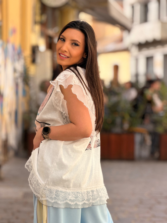 Tricou cu imprimeu iepure si maneci din dantela [2]