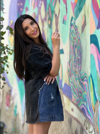 Tricou oversize cu imprimeu Mickey Mouse si aplicatii denim [2]