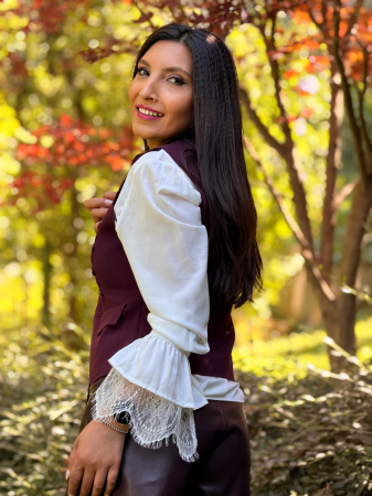 Vesta cu fermoar si nasturi decorativi [6]