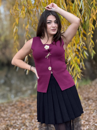 Vesta - Vesta cu nasturi mari decorativi