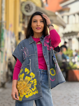 Vesta din jeans cu broderie galben si roz [4]