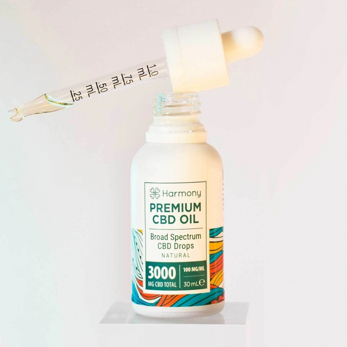 Premium CBD OIL (1000 / 3000 mg Canabidiol) [3]