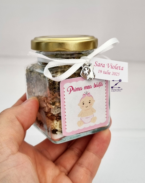 Borcan cu mirodenii pentru prima baita a bebelusului dupa botez - personalizat [5]