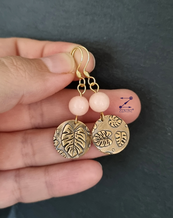 Cercei bronz cu monstera si jad roz [2]