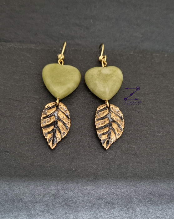 Cercei cu frunze din bronz si inimi de jad [2]