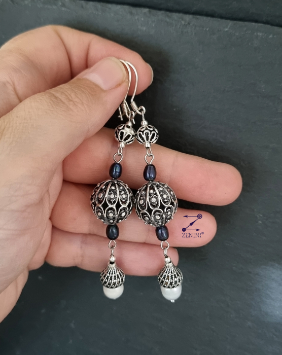 Cercei lungi din argint cu perle de cultura albe si negre - unicat [1]