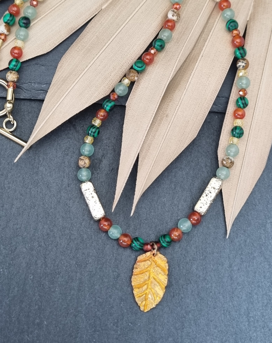 Colier cu aventurin, jasp, malachit, lava si agate, cu medalion frunza din bronz - unicat [2]