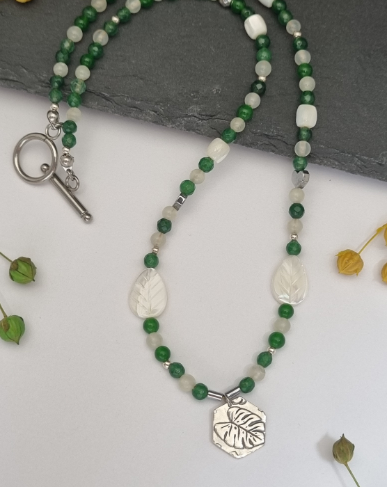 Colier cu jad, agate, sidef si hematit cu medalion argint cu frunza de Monstera - unicat [2]