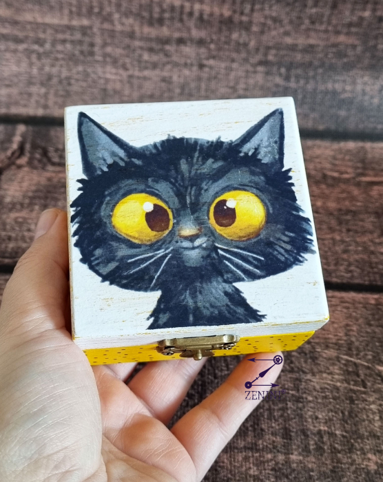 Cutie galbena cu pisici [5]