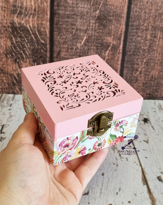 Cutie cu model floral si capac decupat [4]